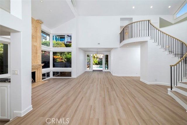 6 Harbor Pointe Dr - Photo 3 of 8
