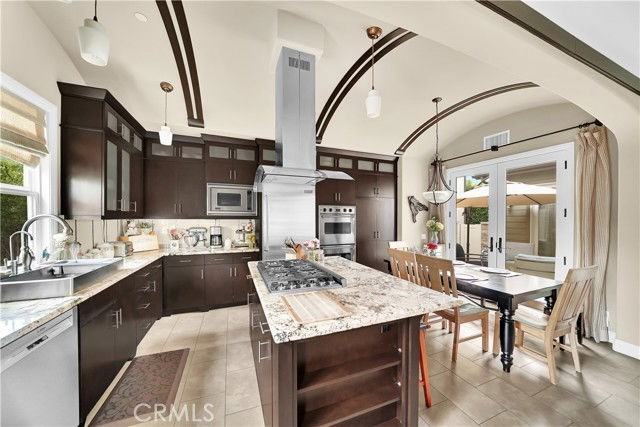 4632 Wellfleet Dr - Photo 3 of 8