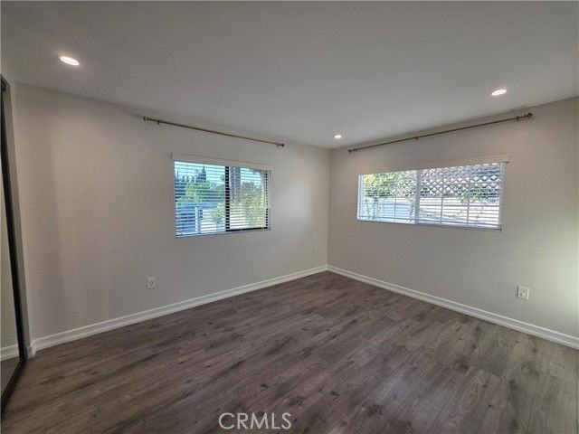 7954 Crosnoe Ave - Photo 3 of 8