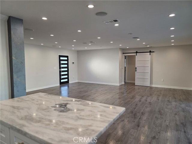 7954 Crosnoe Ave - Photo 5 of 8