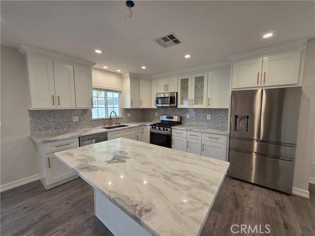 7954 Crosnoe Ave - Photo 6 of 8