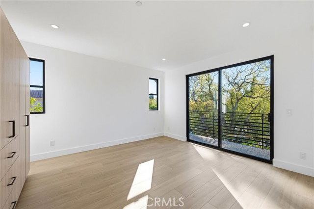 13600 Burbank Blvd - Photo 3 of 8