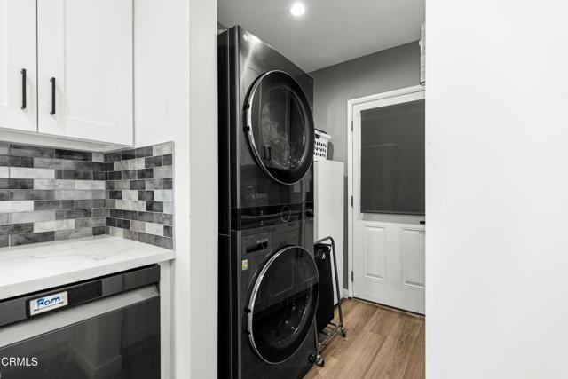 12827 Sylvan St - Photo 5 of 8