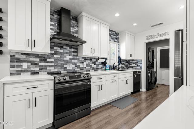 12827 Sylvan St - Photo 7 of 8