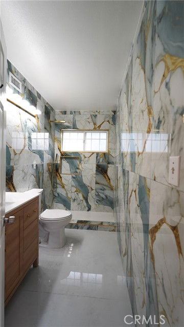 5604 Valley Circle Blvd - Photo 2 of 8