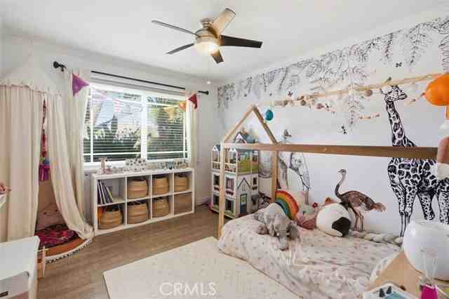 6443 Gross Ave - Photo 2 of 8