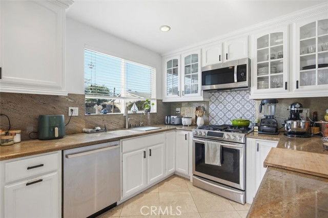 6443 Gross Ave - Photo 6 of 8