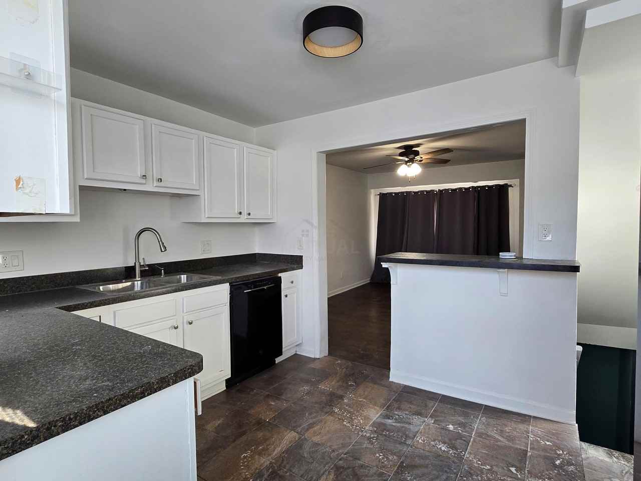 25312 Winton St - Photo 4 of 8