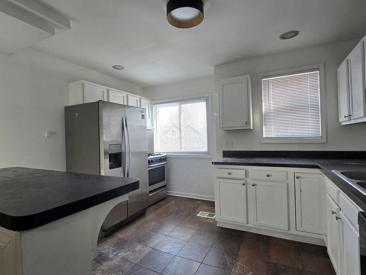 25312 Winton St - Photo 6 of 8