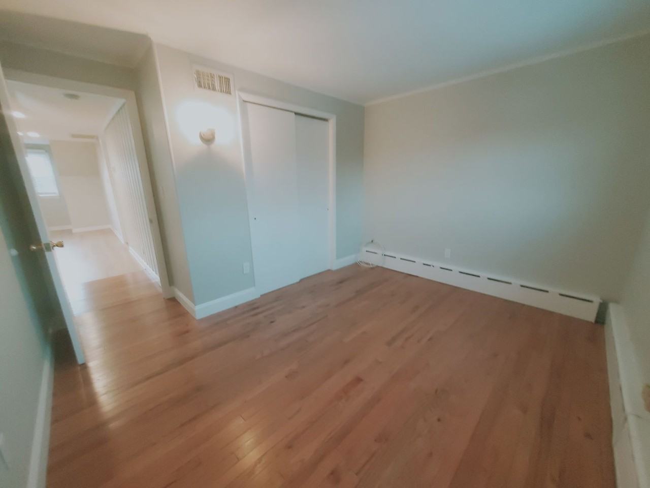 21 Lyon Ave #2 - Photo 5 of 8