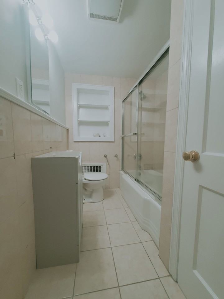 21 Lyon Ave #2 - Photo 6 of 8