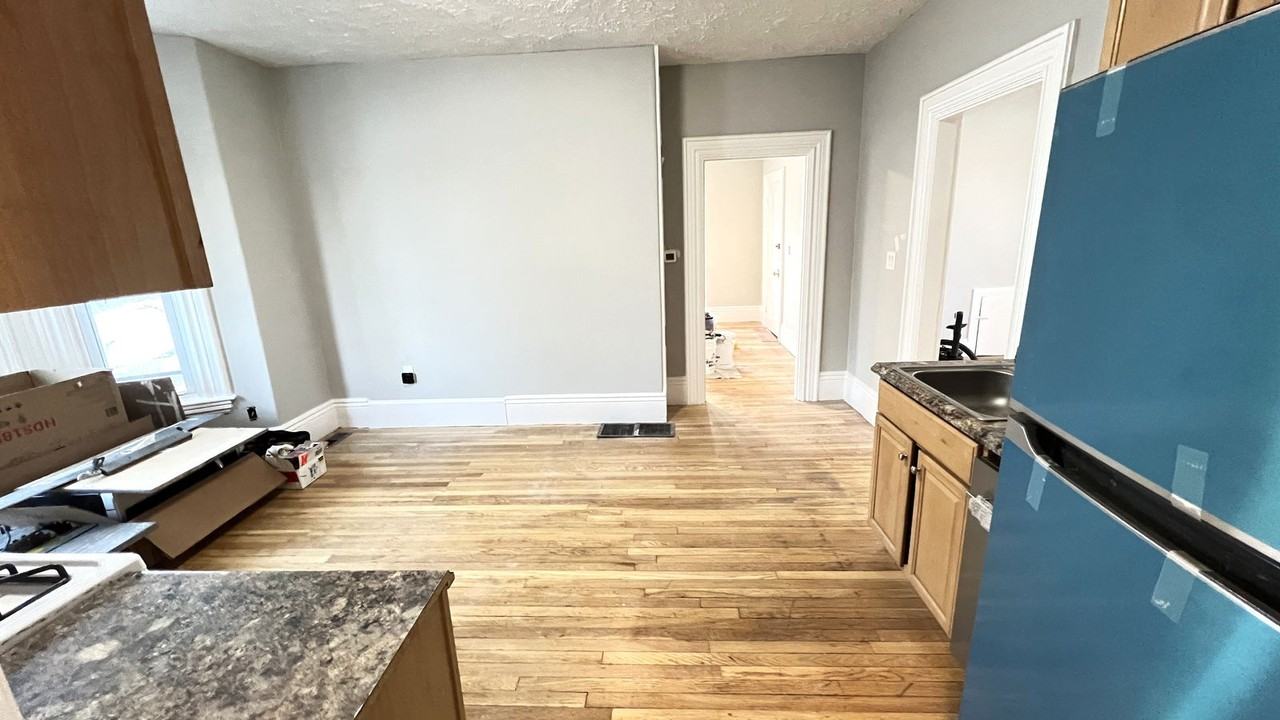 31 Ridgeway St #1 - Photo 3 of 8