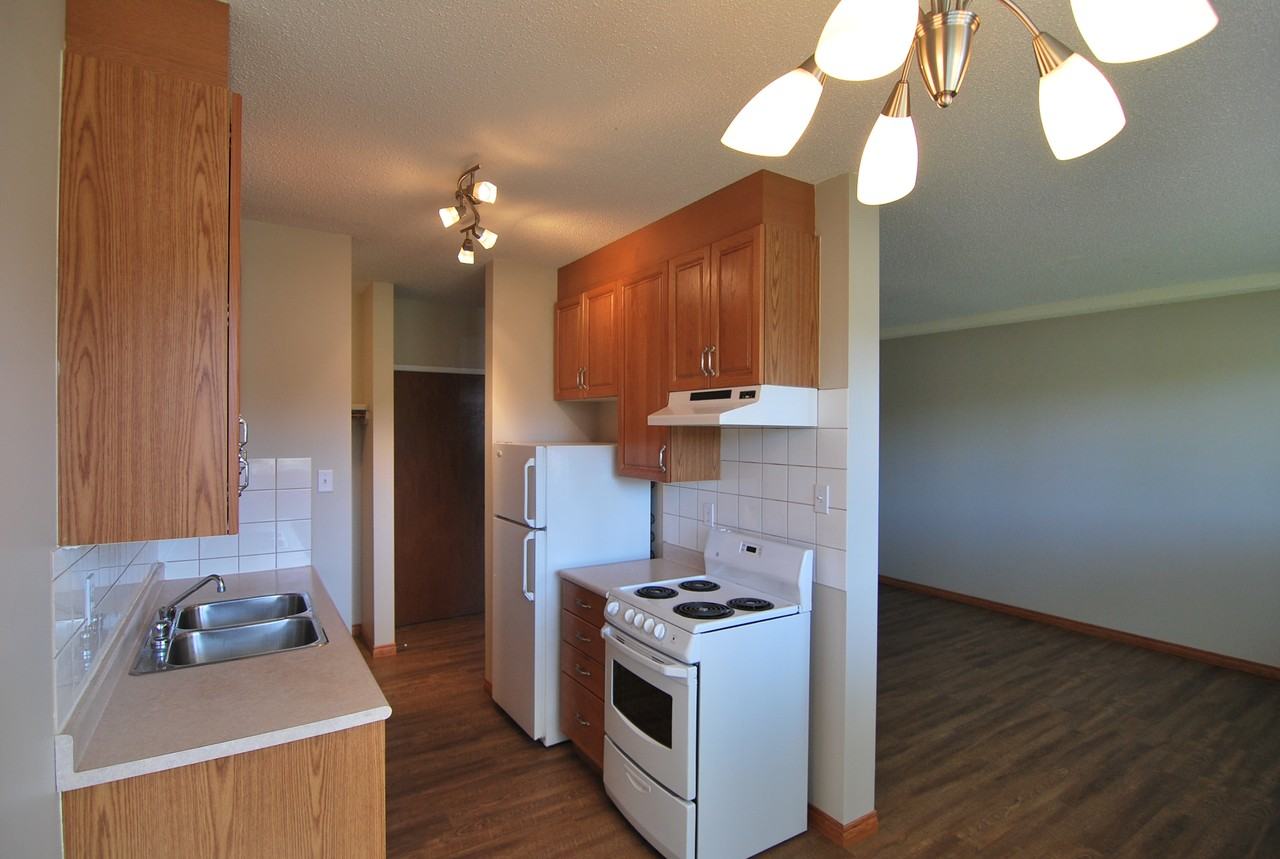 Royal Park Apartments - Photo 4 of 14