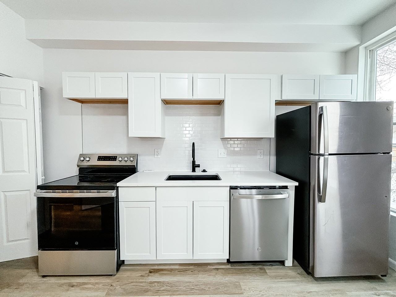 3507 Latonia Ave #3 - Photo 3 of 10