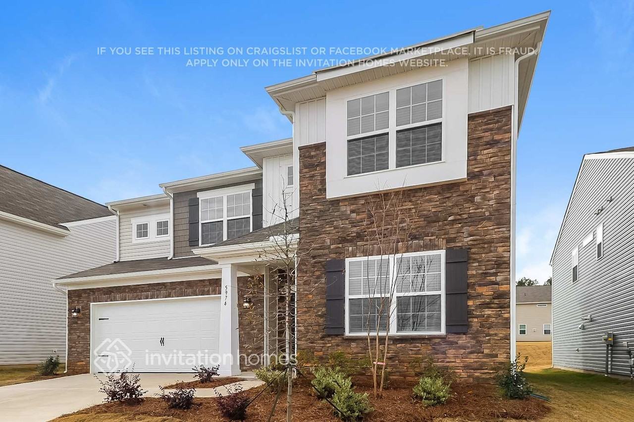 5974 Oak Branch Cir - Photo 4 of 15