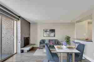 featured image of 1265 N Downing St