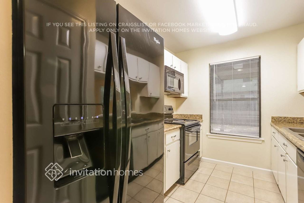 7 Redberry Ct - Photo 3 of 15