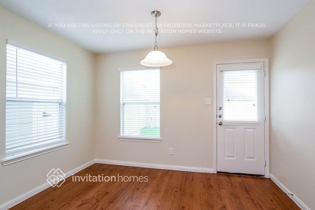 18715 Dennington Dr - Photo 4 of 17