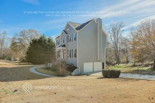 17 Hollow Springs Ln - Photo 1 of 1