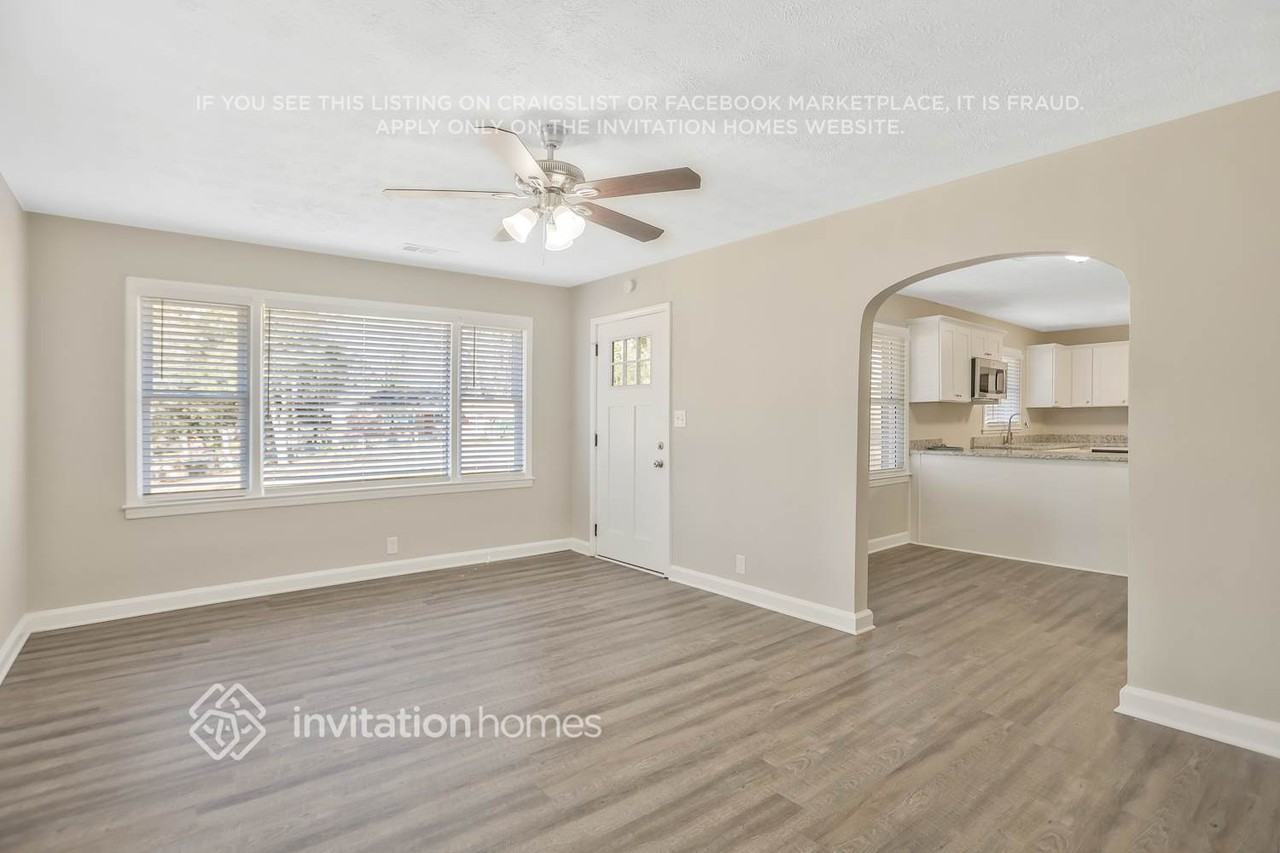 1978 Glendale Dr - Photo 5 of 26