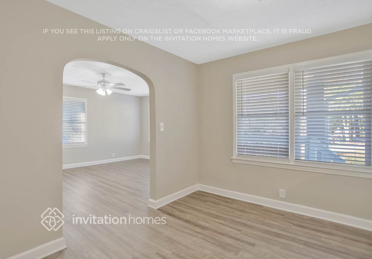 1978 Glendale Dr - Photo 3 of 19