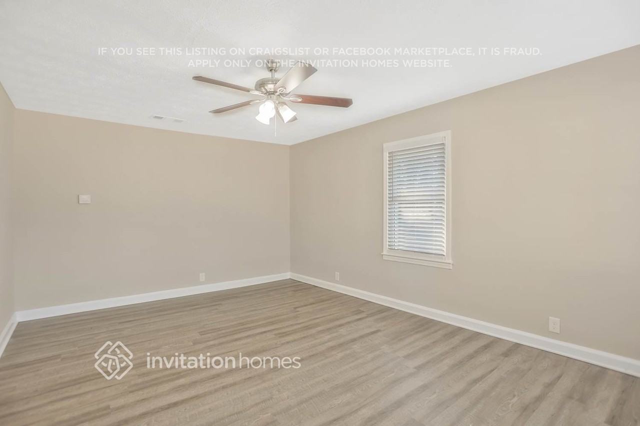 1978 Glendale Dr - Photo 5 of 19