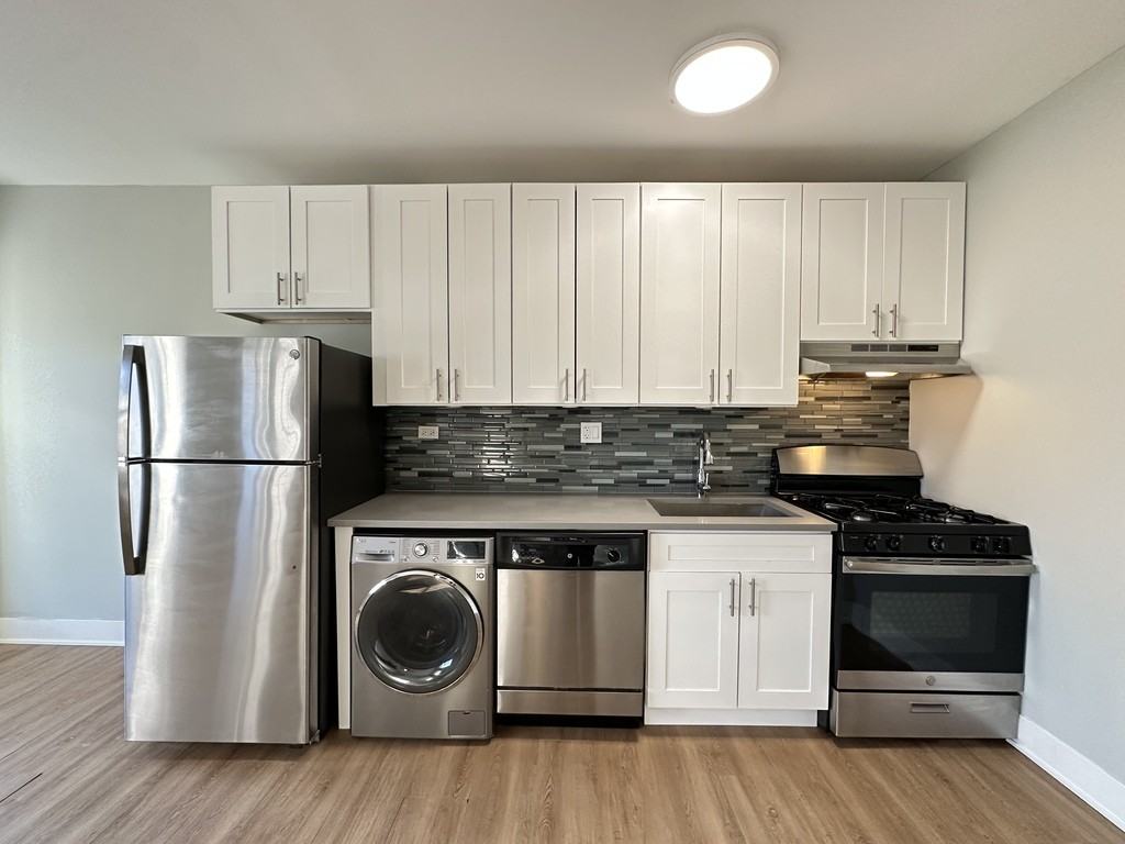 730 Judson Ave #04 - Photo 2 of 21