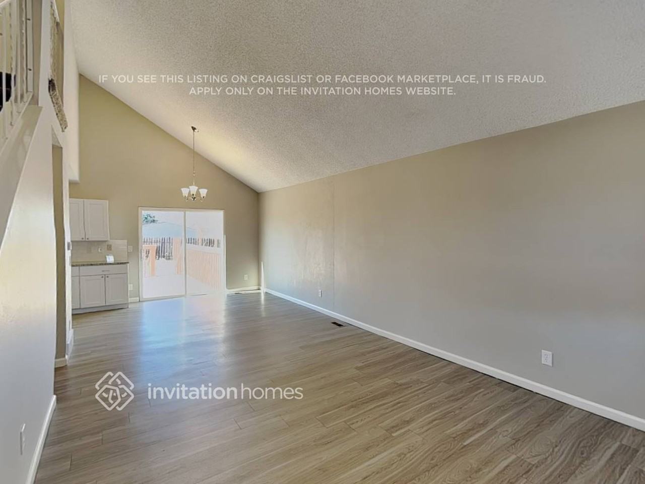 2821 S Argonne St - Photo 6 of 19