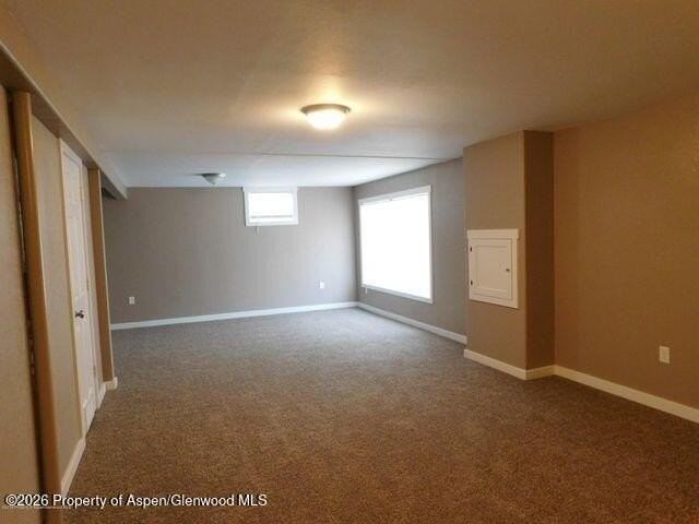 941 Pershing St - Photo 7 of 10