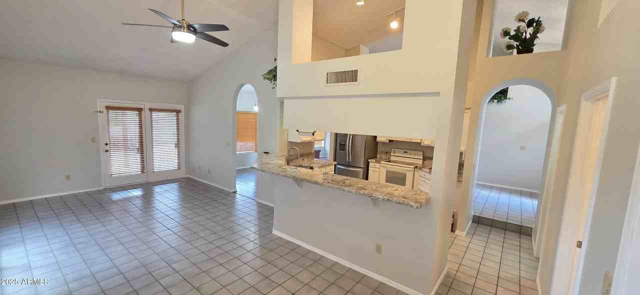 1601 W Oakland St - Photo 4 of 40