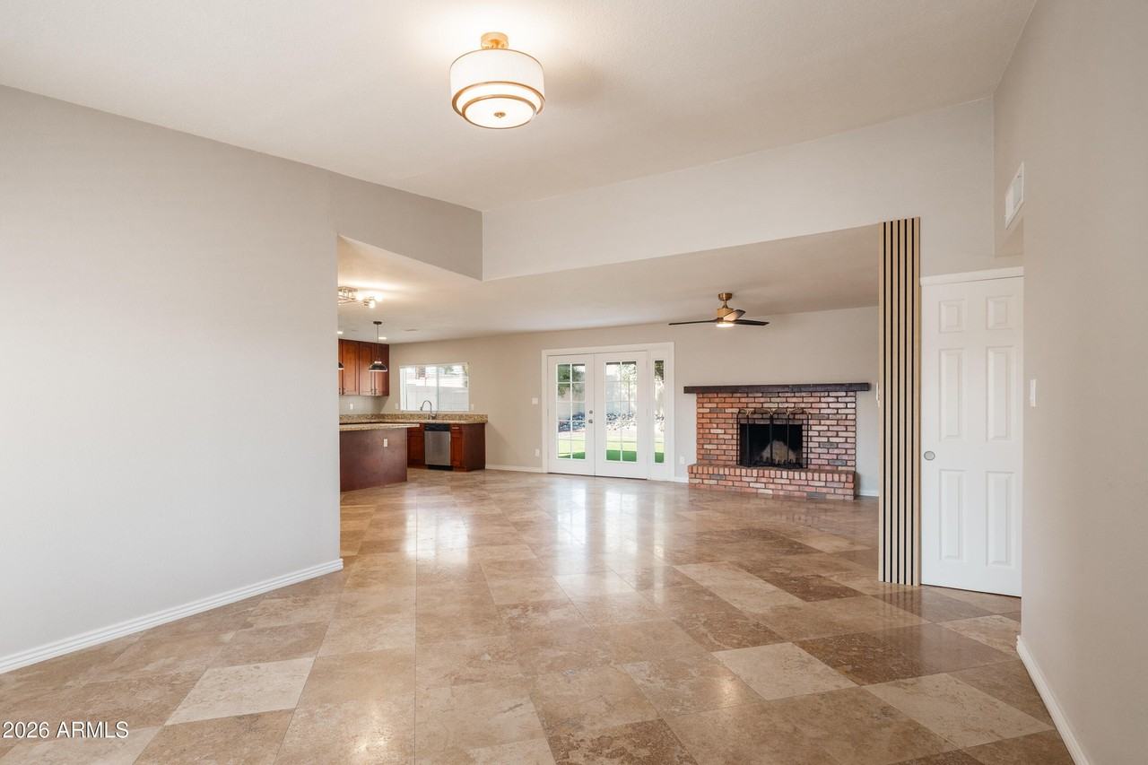 4916 E Pershing Ave - Photo 3 of 23