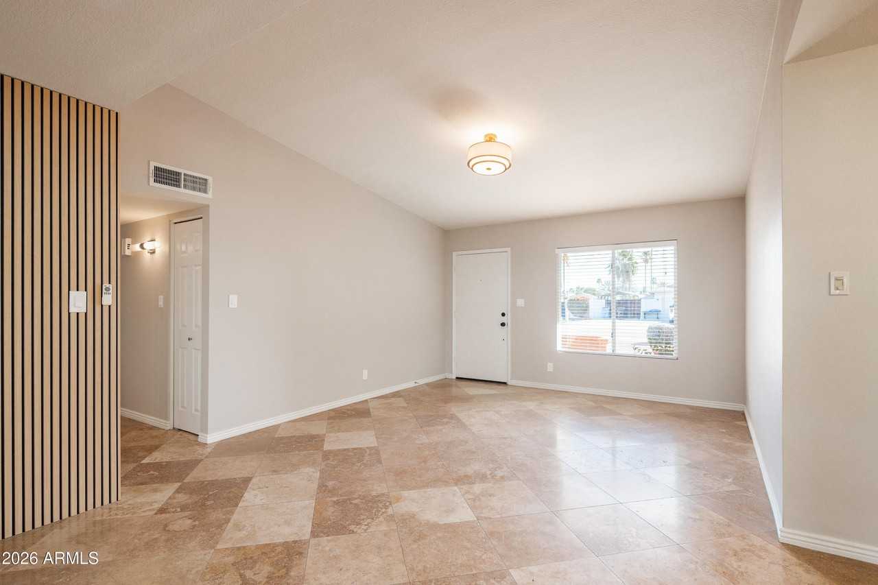 4916 E Pershing Ave - Photo 6 of 23