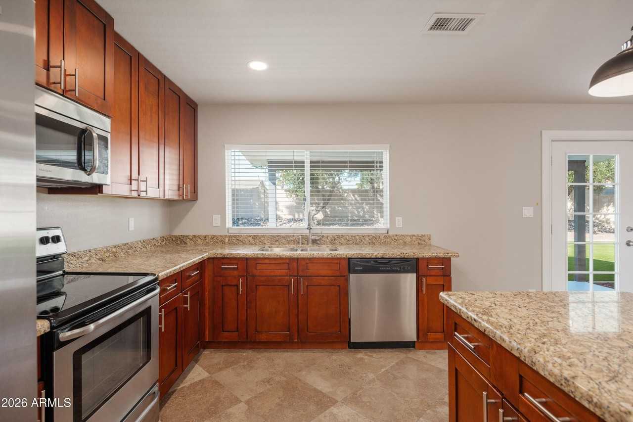 4916 E Pershing Ave - Photo 7 of 23