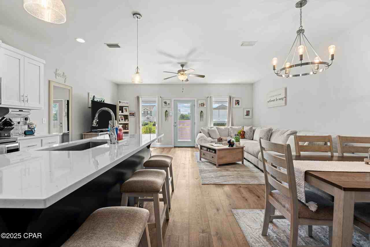 326 Raven Ln - Photo 7 of 34