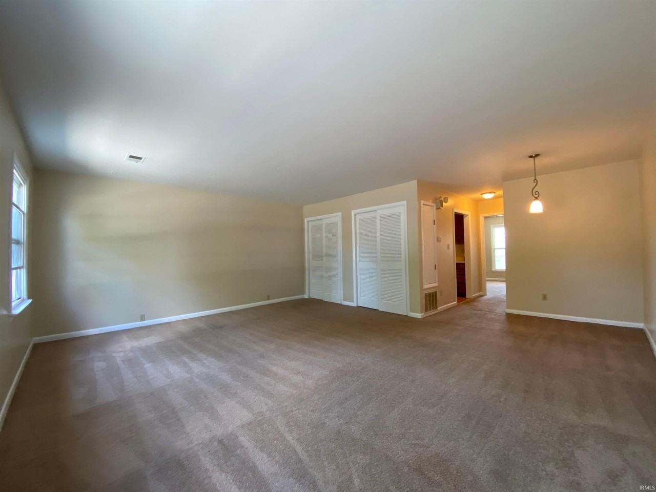 225 E Winslow Rd #2 - Photo 2 of 8