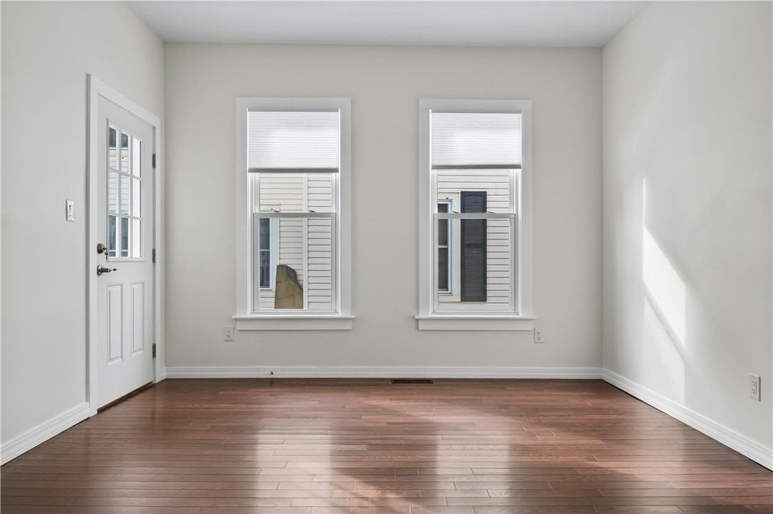 38 Cedar St - Photo 7 of 26