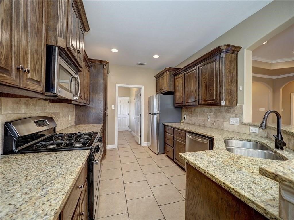 1125 Fallow Ln - Photo 6 of 30