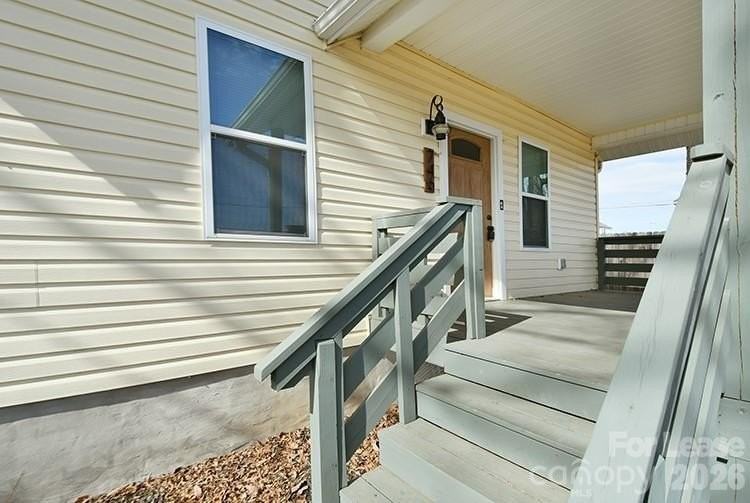 746 Opal St - Photo 3 of 18