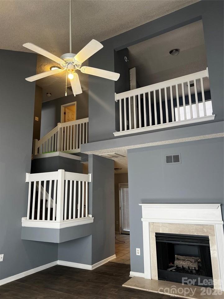 7655 Petrea Ln - Photo 3 of 14