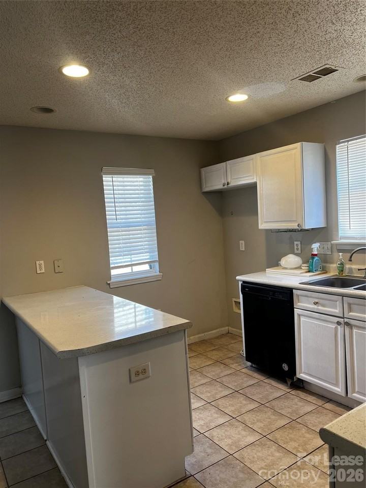 7655 Petrea Ln - Photo 4 of 14