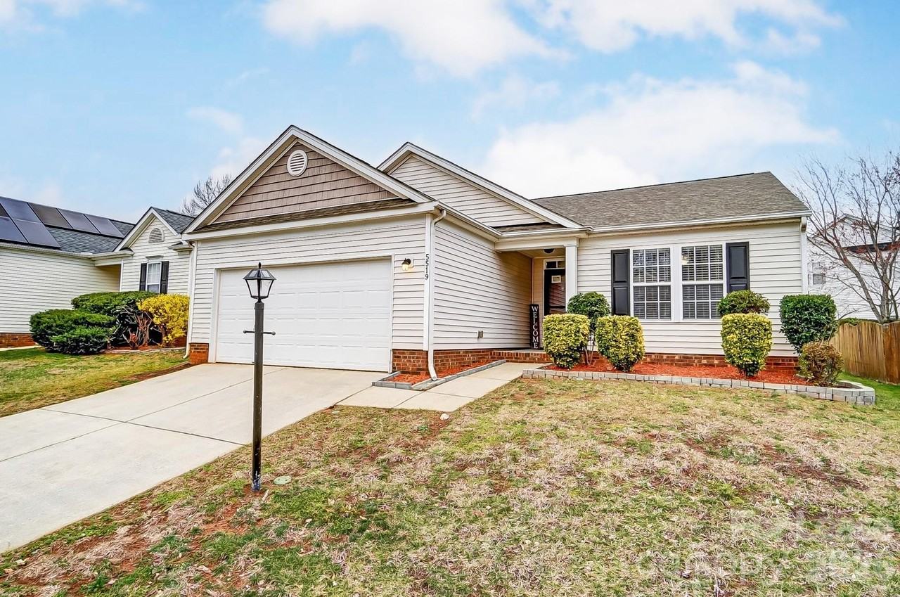 5519 Waverly Lynn Ln - Photo 2 of 37