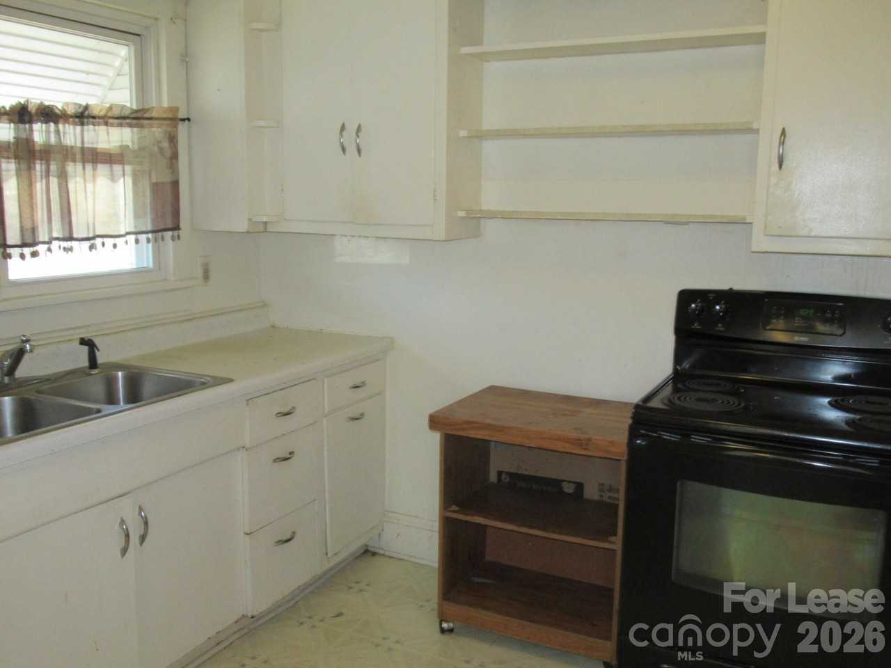 1073 W Highway 150 - Photo 6 of 22