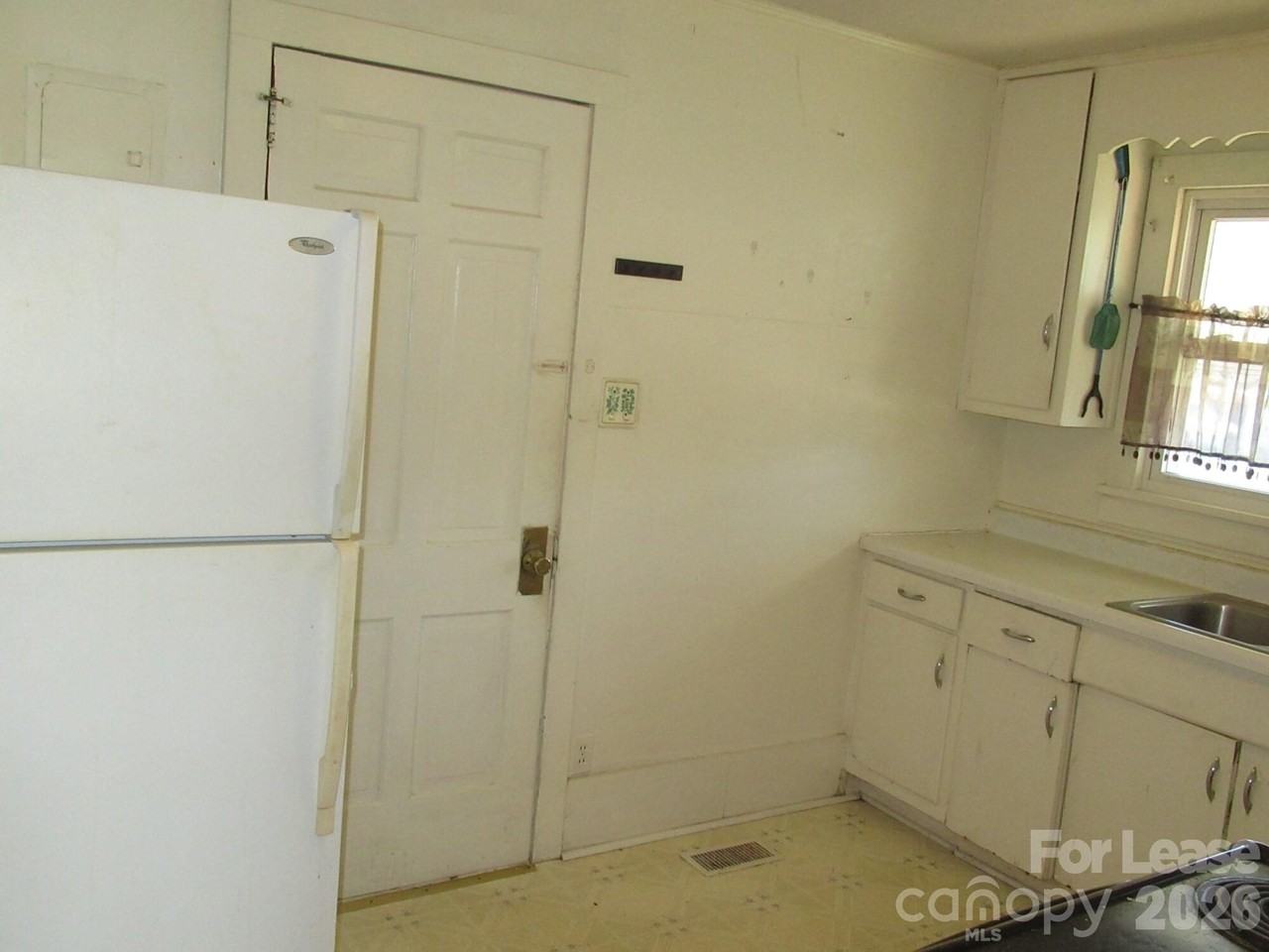 1073 W Highway 150 - Photo 7 of 22