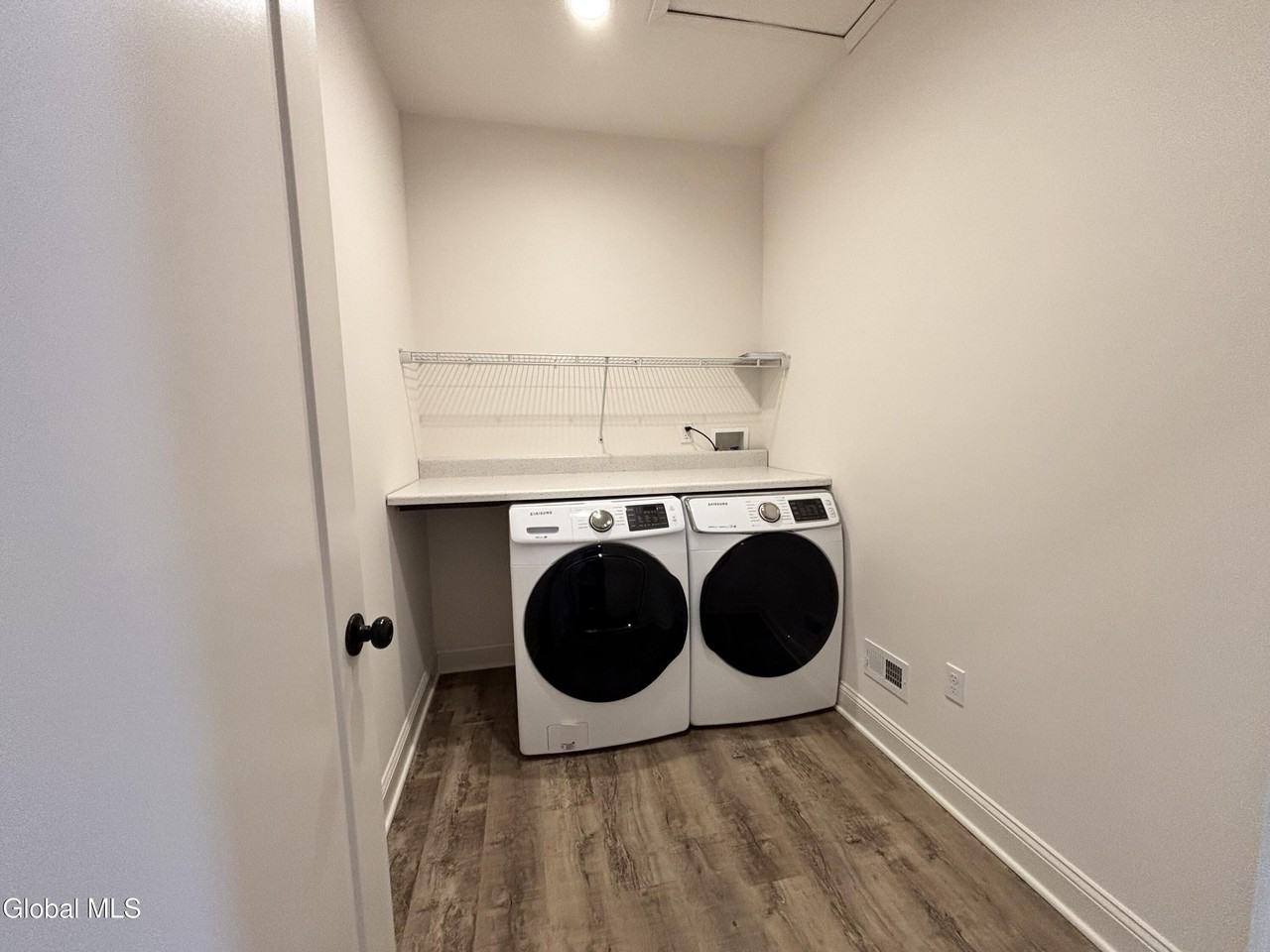 587A Grooms Rd - Photo 7 of 34