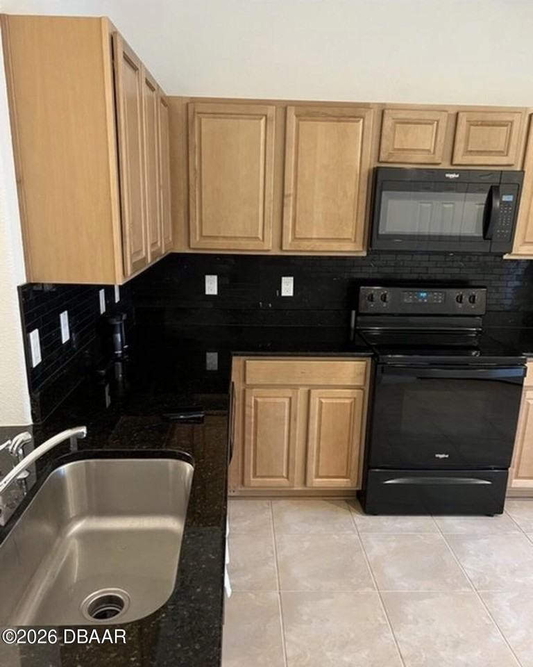 2 Sebastian Ct - Photo 4 of 11