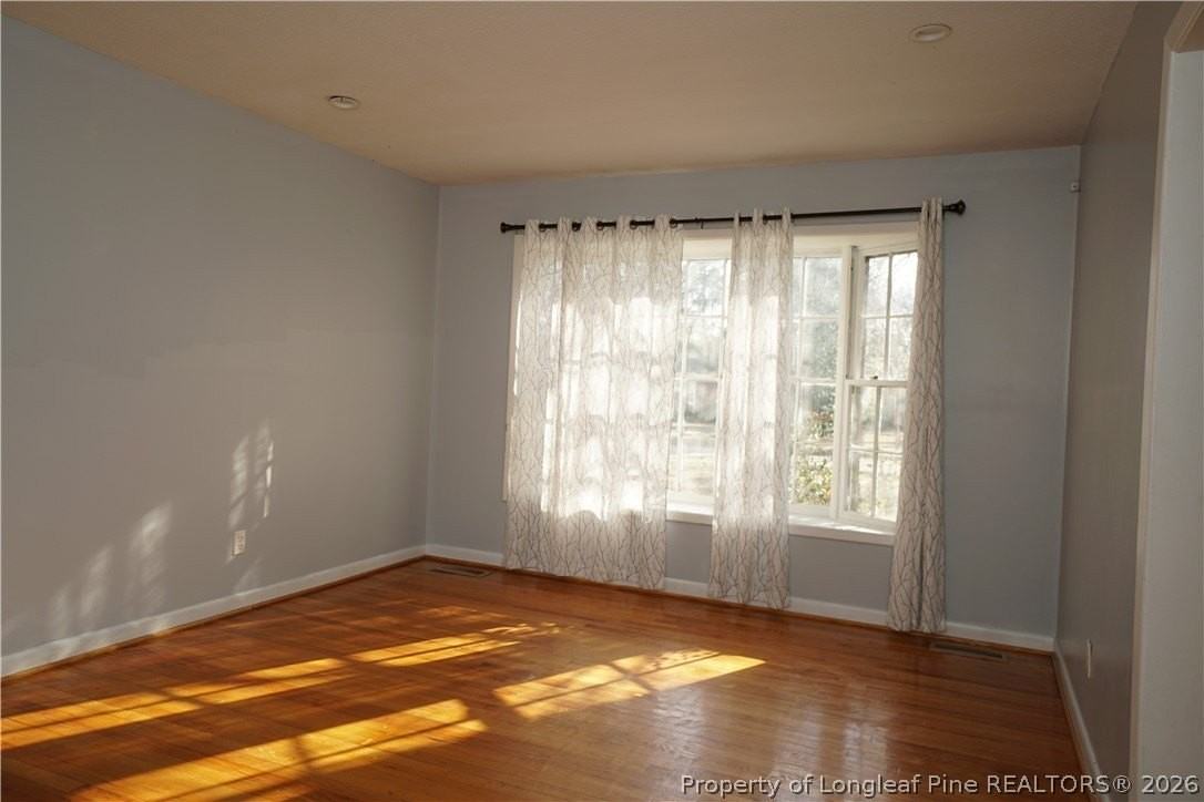 413 Lancaster Rd - Photo 5 of 43