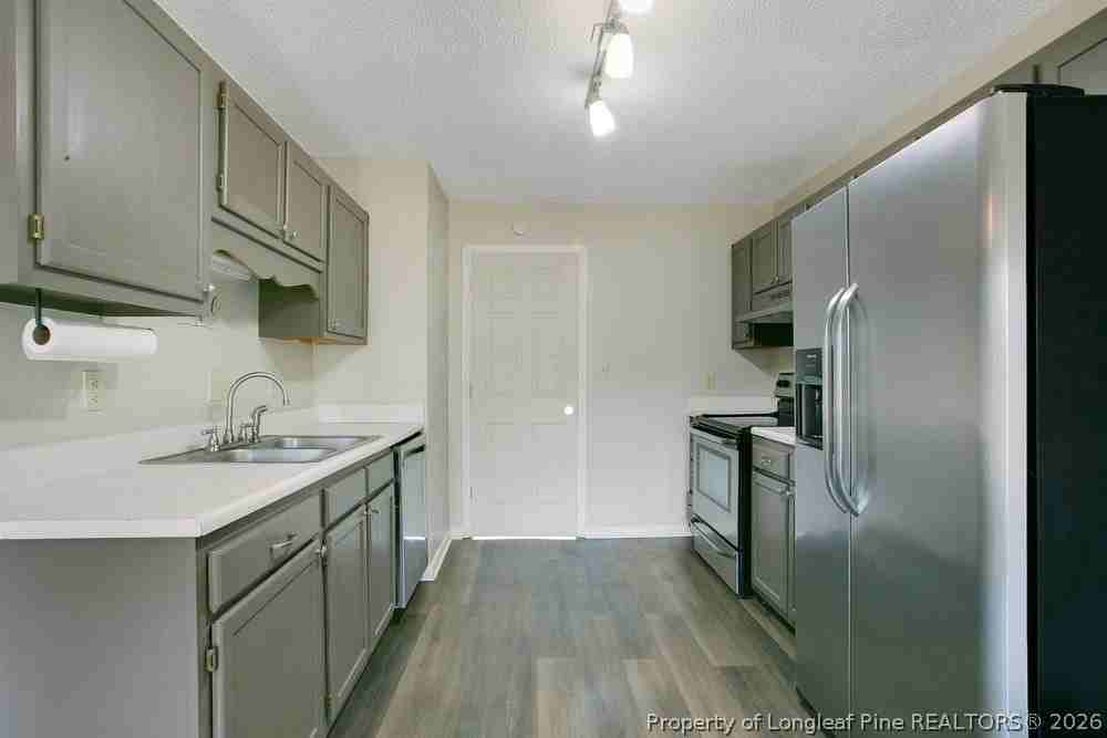 5319 Thackeray Dr - Photo 5 of 23