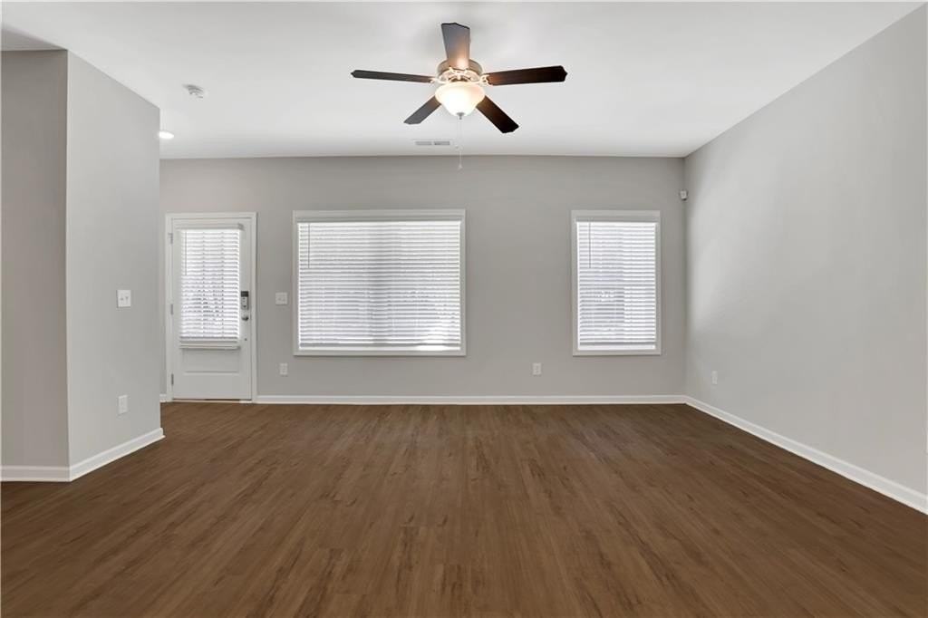 1954 Sanford Dr Nw - Photo 5 of 41