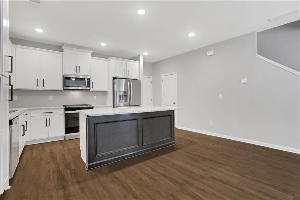 1954 Sanford Dr Nw - Photo 7 of 41