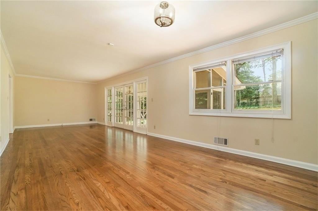 3302 Lenox Pl Ne - Photo 7 of 31